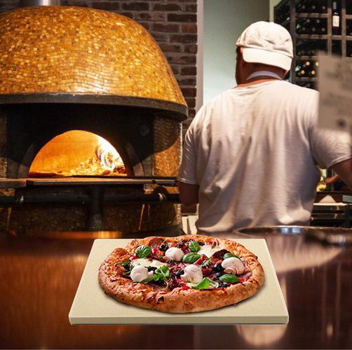 必胜客的母公司,必胜客采取了什么战略