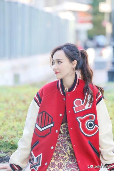 长得漂亮但不敢露额头的女星,额头宽的女演员