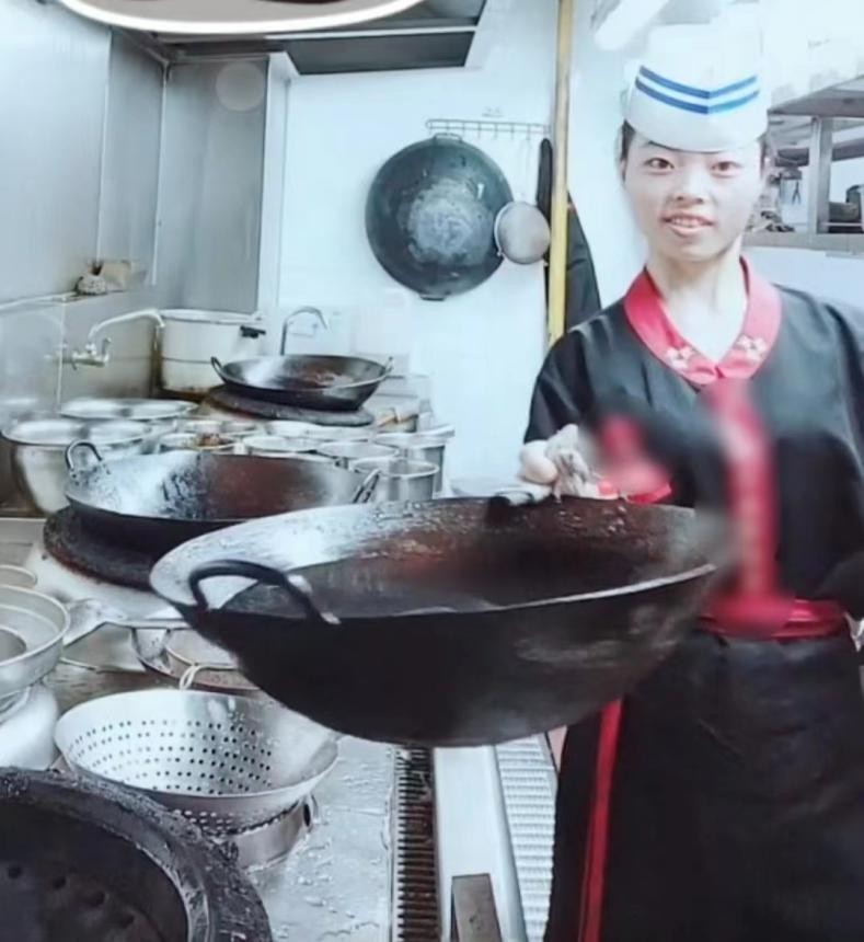 16岁学厨师能挣多少钱,技术学校学厨师可以赚多少