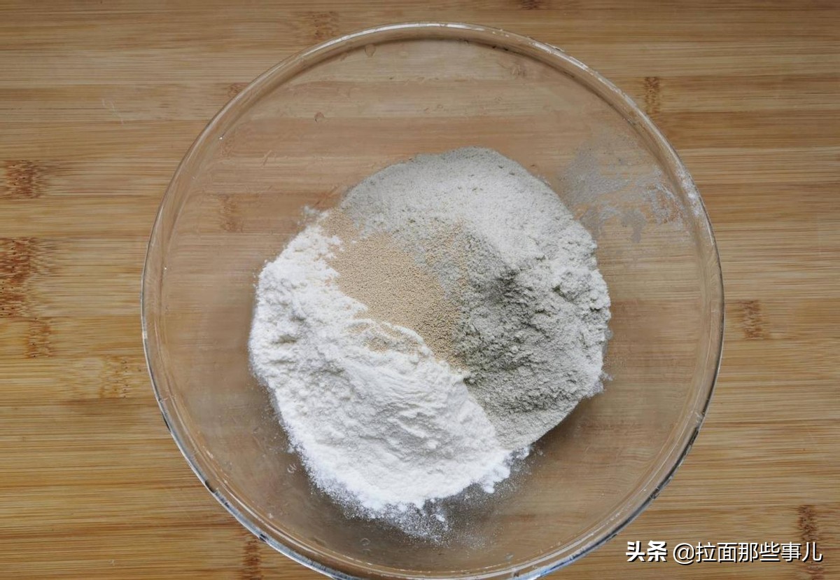 同样是面粉古代和现代有什么区别,全麦面粉和荞麦粉有何区别