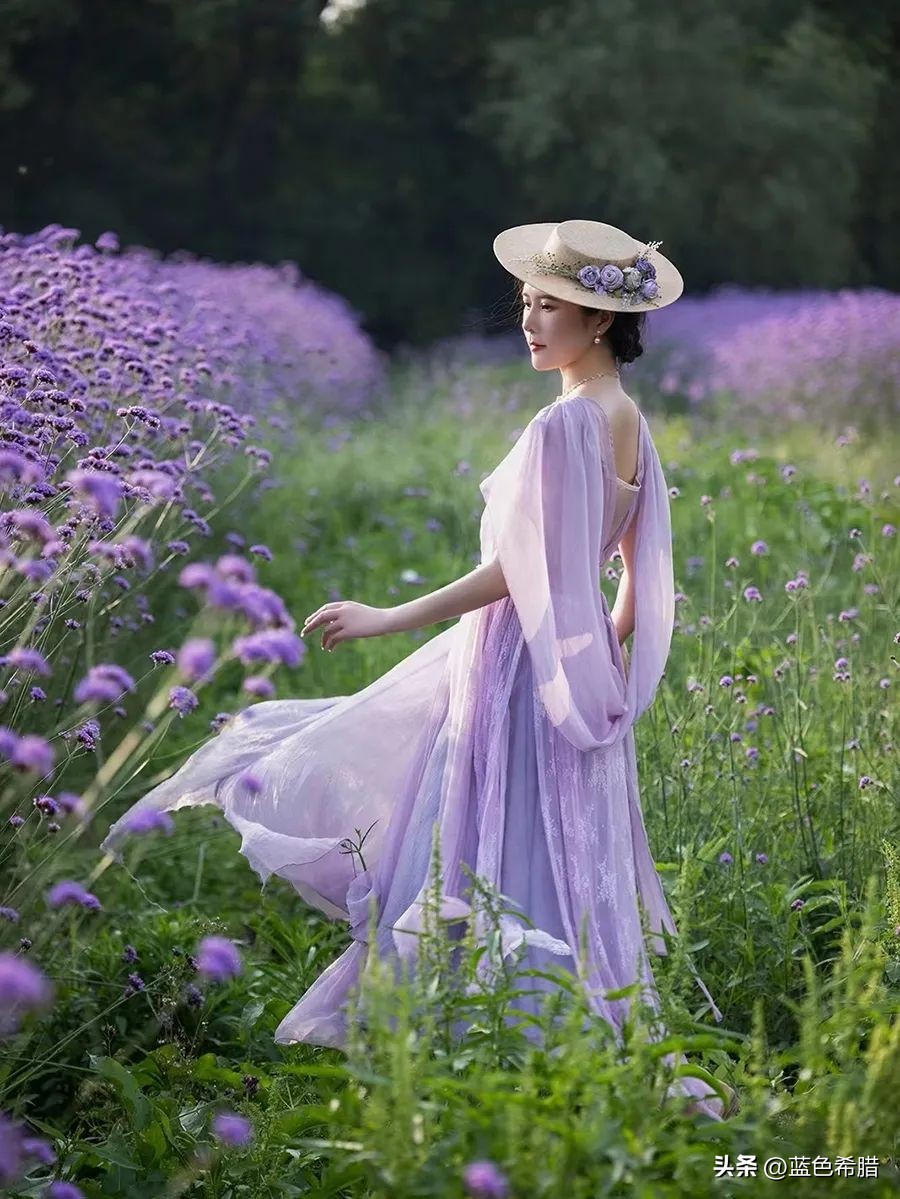 如何拍出好看的穿搭自拍照,穿搭复古拍照姿势大全