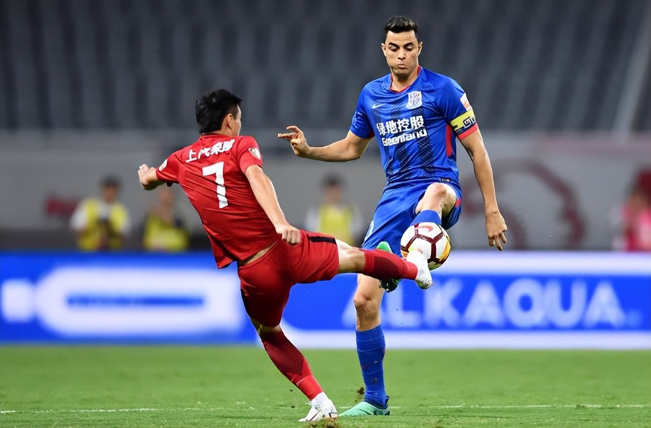 里皮嫡系爱将成申花新援热门，巅峰期身价过亿，曾是国家队十号