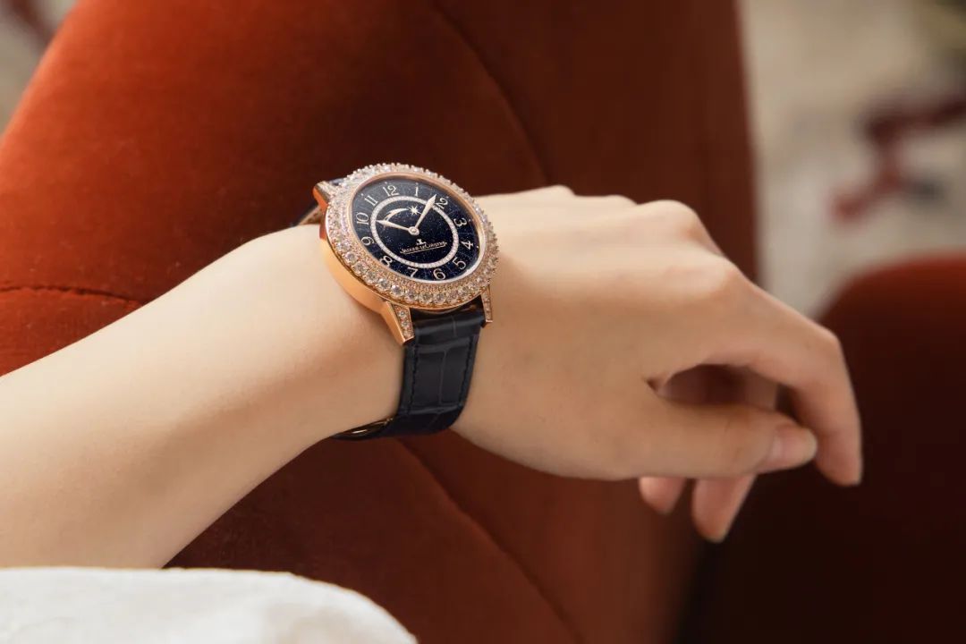 推荐一款很火的积家约会女士腕表,卡地亚和积家约会女表哪个好看