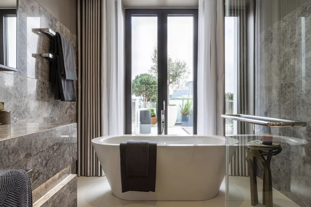 浼︽暒鏋楄偗骞垮満鏄豹瀹呭悧,鏋楄偗骞垮満妤肩洏