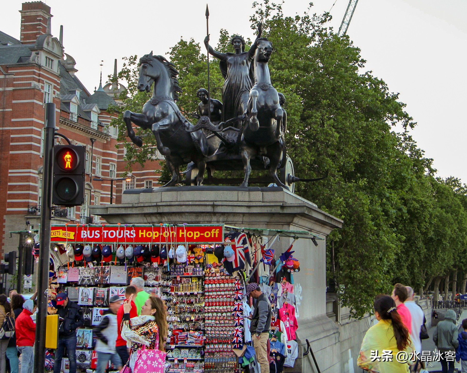 英国伦敦塔桥,英国行购物