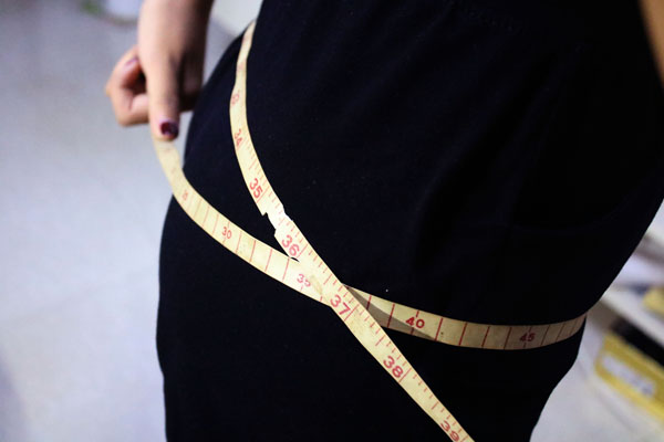 减肥先消耗内脏脂肪还是皮下脂肪,怎么减肥只消耗脂肪不消耗肌肉