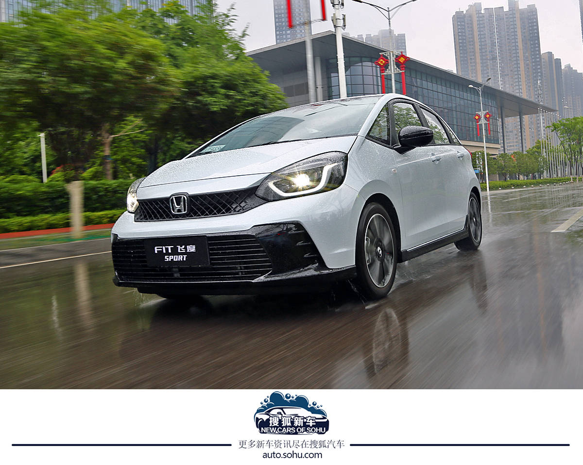 燃油车小车车,高性能燃油车的倔强试驾体验