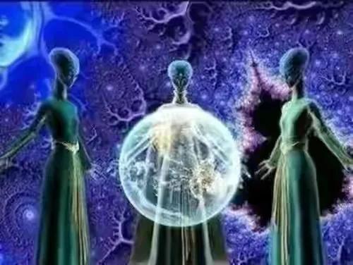 爱因斯坦量子力学争论,爱因斯坦发现和怀疑