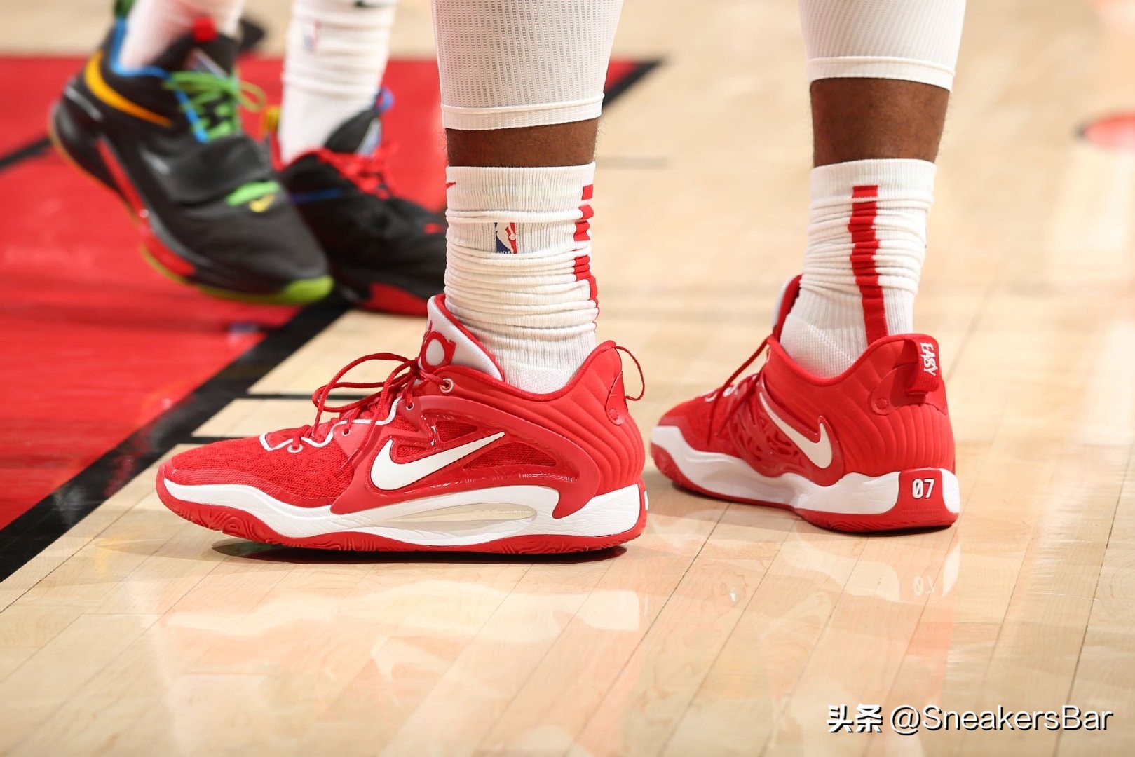 nba球星上脚的国产球鞋,nba球星球鞋每日上脚adidas