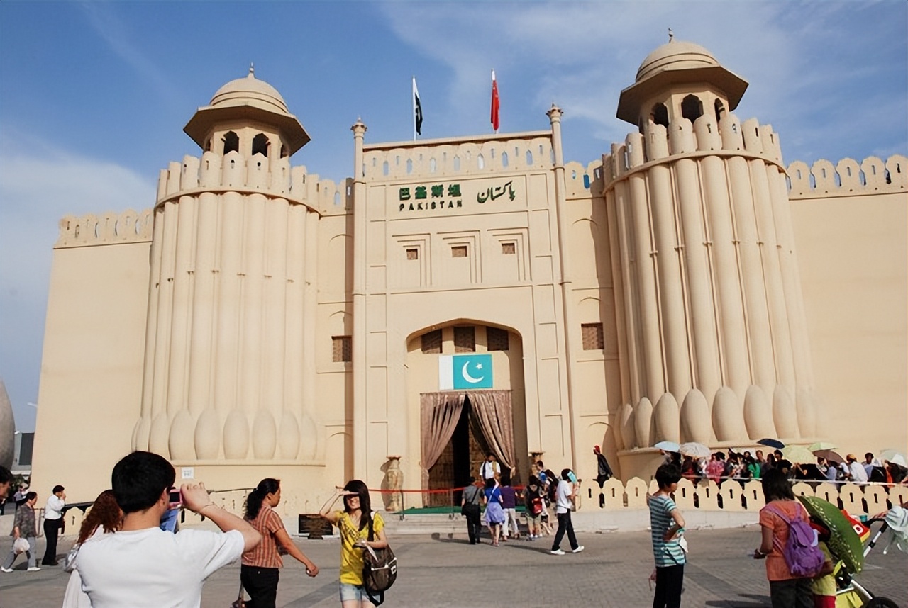 2001年飞机撞机事件视频,华裔空姐临终前录音