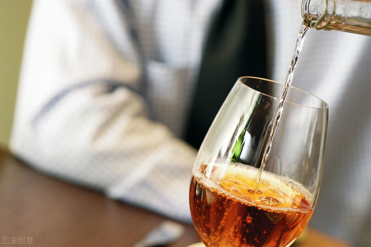 鹅肉是发物吗什么样的人鹅不能吃,鹅肉是发物吗什么人不能吃