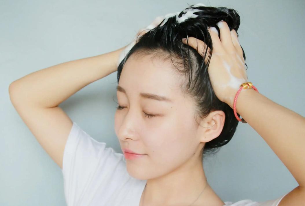 女生容易掉头发什么原因,怎样有效缓解掉发