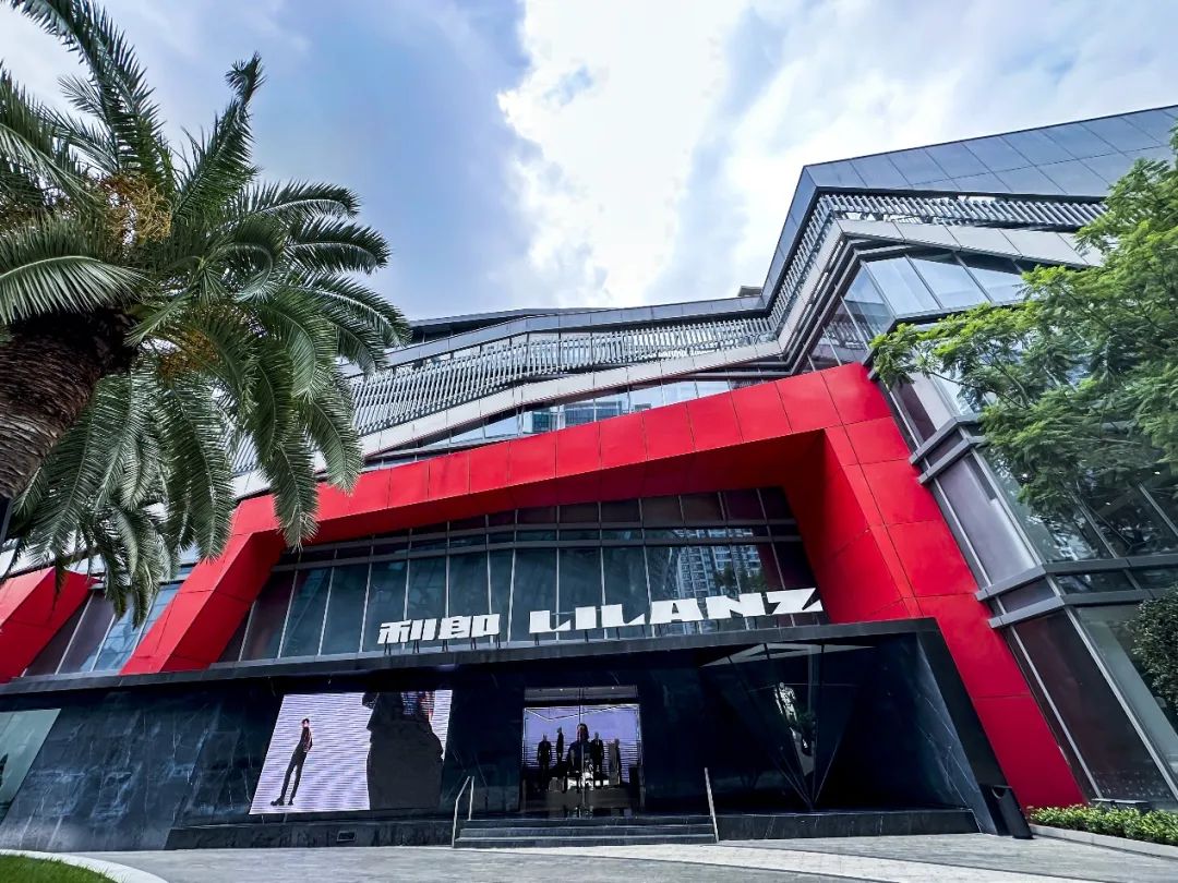 利郎男装转型定位,穿出高级感利郎男装