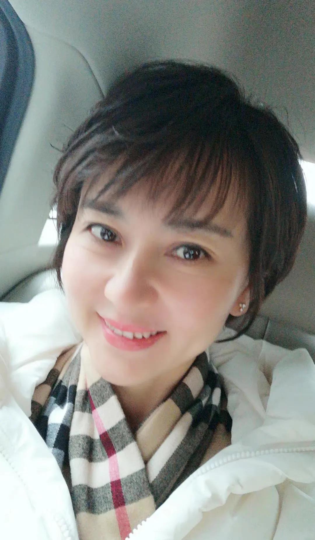 甘萍嫁给哪个球星,甘萍与黎兵现居成都吗