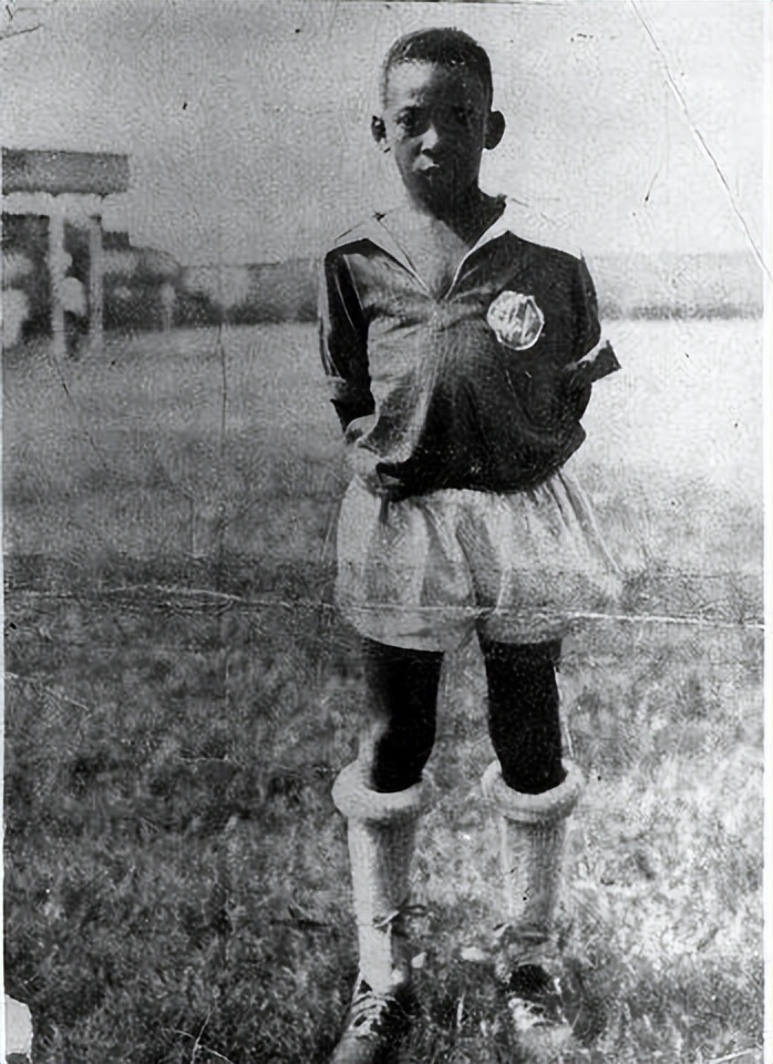 一代球王贝利传奇故事,一代球王去世