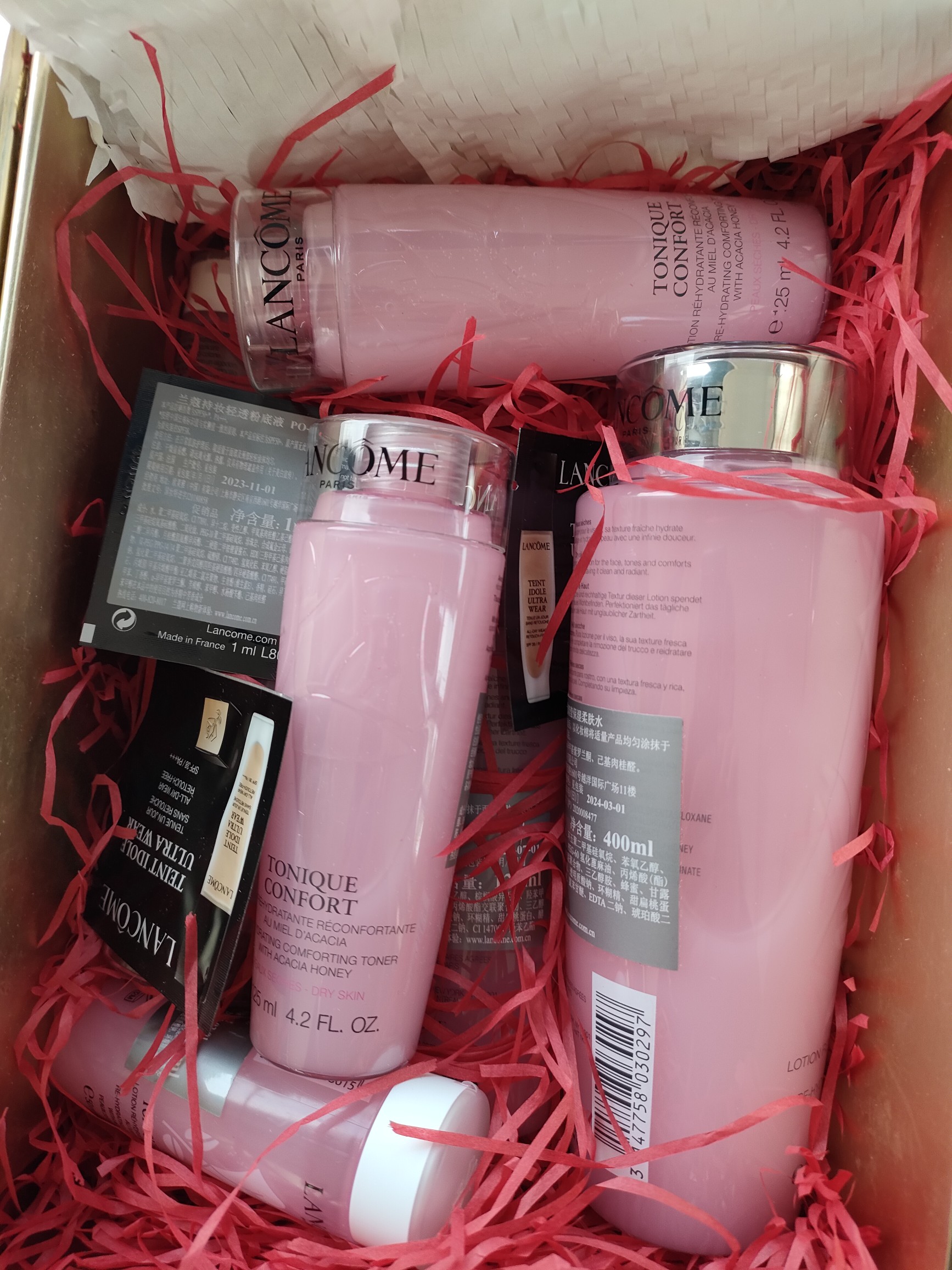 兰蔻大粉水适合什么肤质什么年龄,兰蔻粉水和兰蔻大粉水一样吗