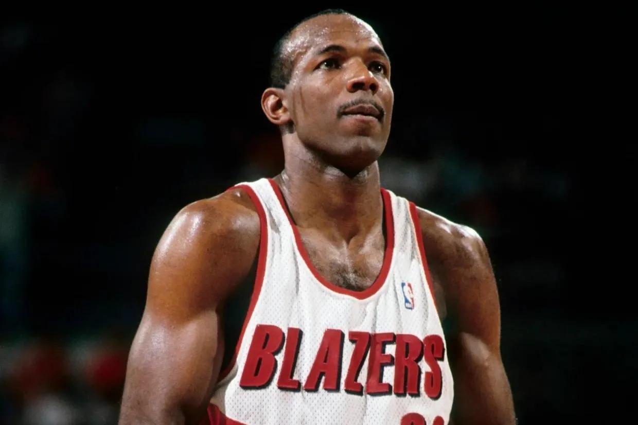 nba球队为乔丹退役球衣,有哪些队伍退役了乔丹的球衣