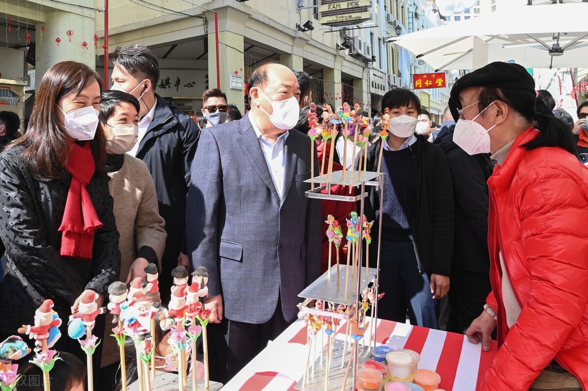 澳门经济遭受史上少有的严重冲击，三年疫情让旅游和*彩博**大幅萎缩！特区政府出手推出“旅游+”能重塑信心吗