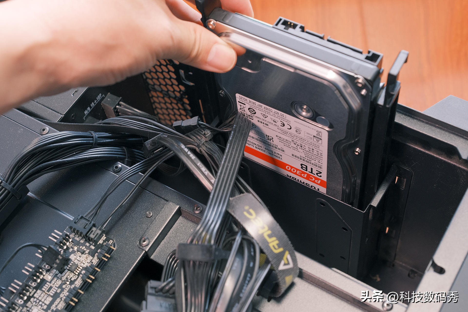 东芝p300硬盘对比希捷硬盘,东芝p300机械硬盘