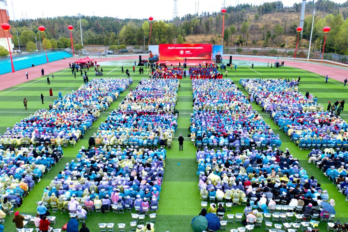 在兴宁足球场取景的电影,兴宁足球电影
