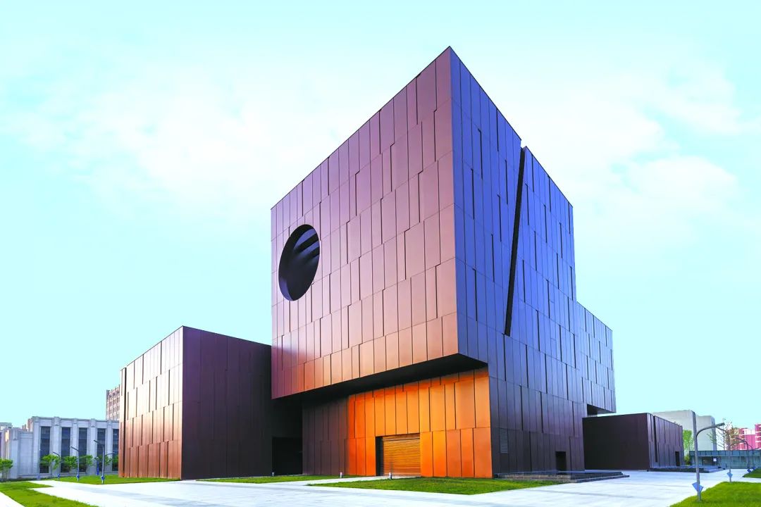 鲁班奖属于中国建筑的最高奖项吗,鲁班奖是中国建筑行业最高奖项