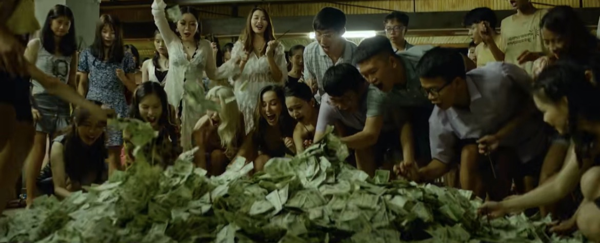 孤注一掷原型结局,孤注一掷原型亲手为18岁儿子收尸