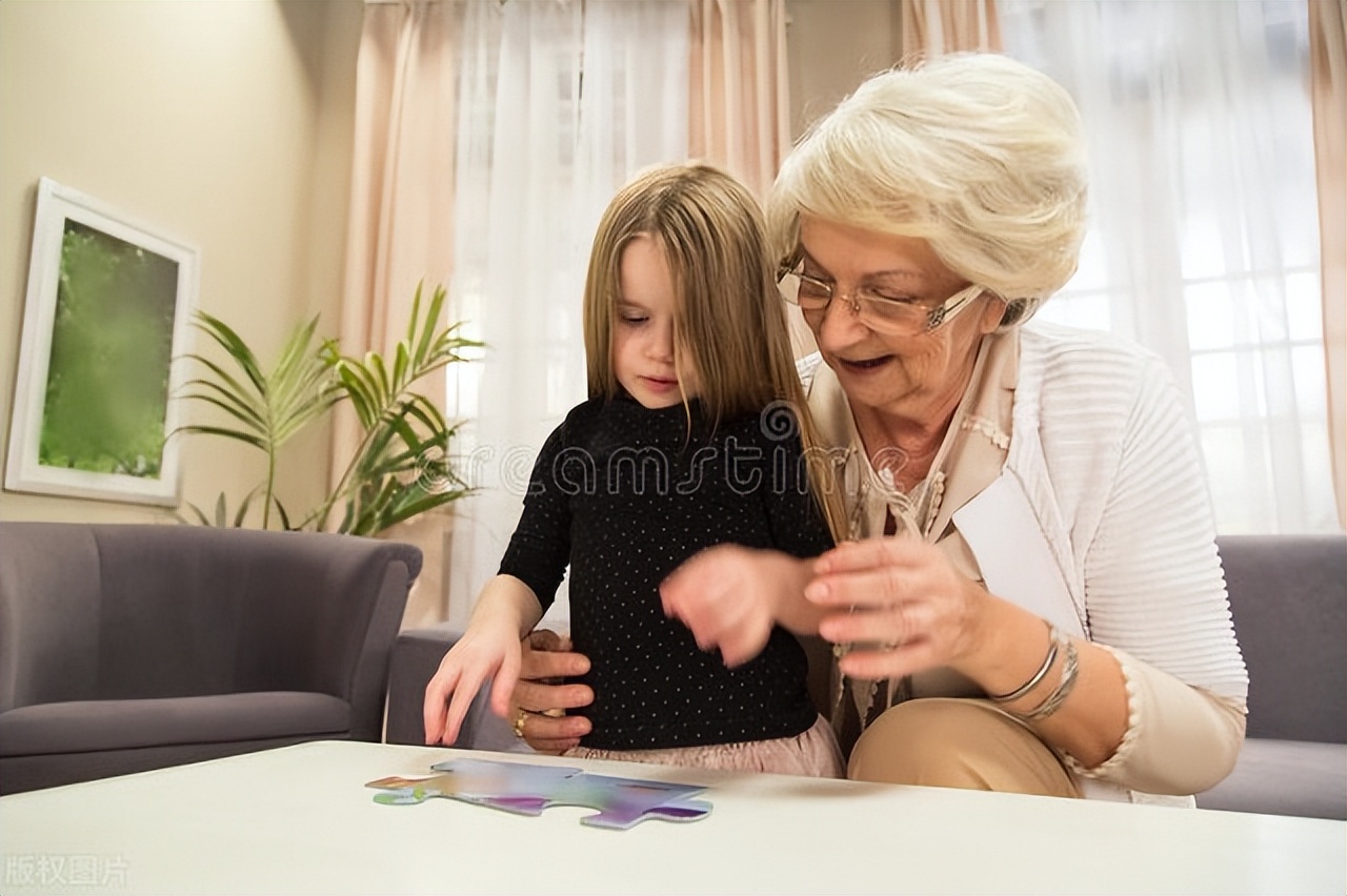 3岁女孩说话表达不清楚,三岁女孩说话有逻辑