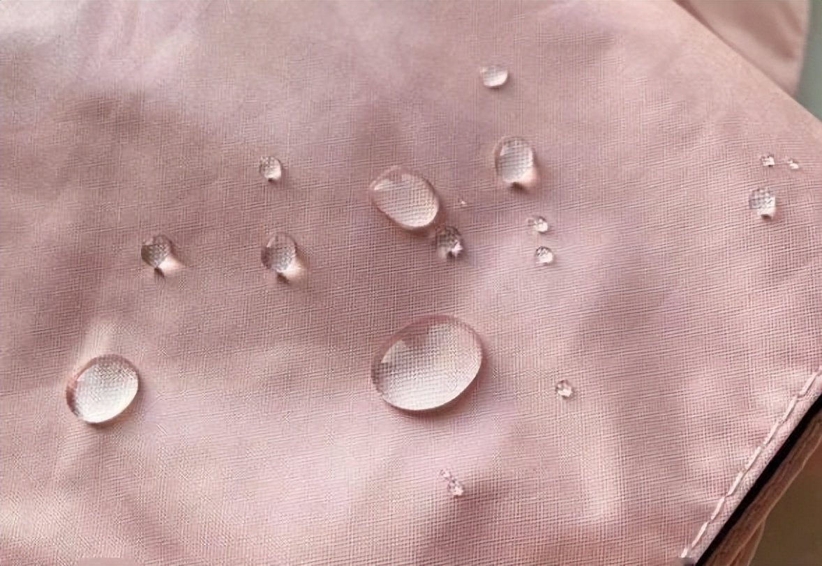 除了手机、钥匙外，我包里还会带上这6样东西，不占地方还很实用