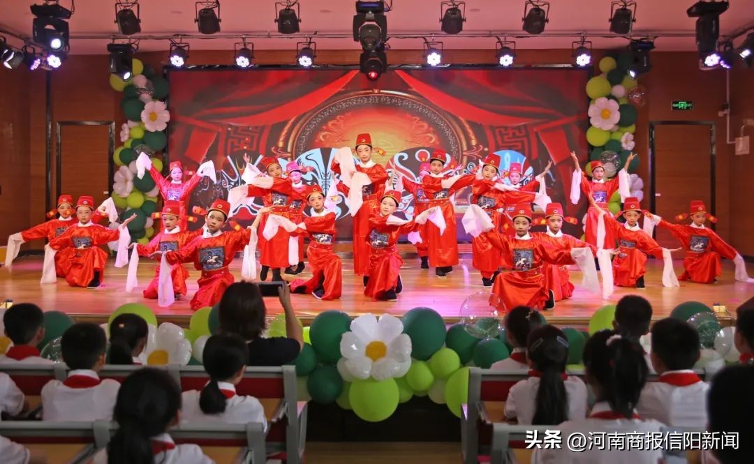 文艺汇演拔河啦啦操,啦啦操汇演