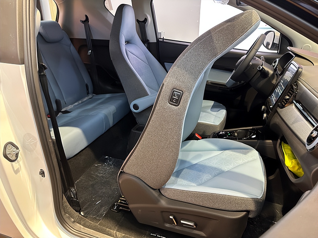 奇瑞小蚂蚁301真爱版plus,奇瑞小蚂蚁301公里半糖版评测