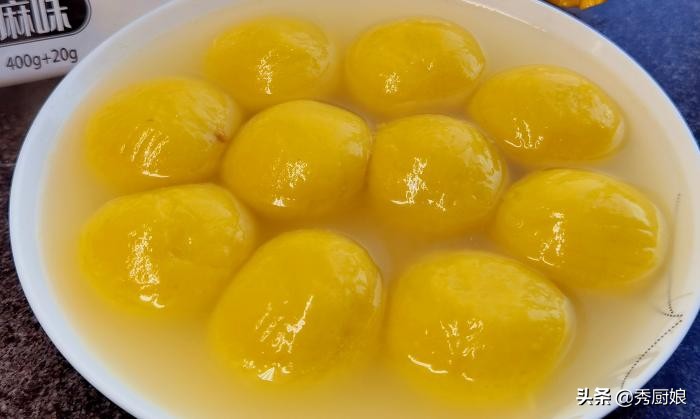 汤圆冻久了下锅煮老是破皮怎么办,煮汤圆需要用开水还是冷水煮