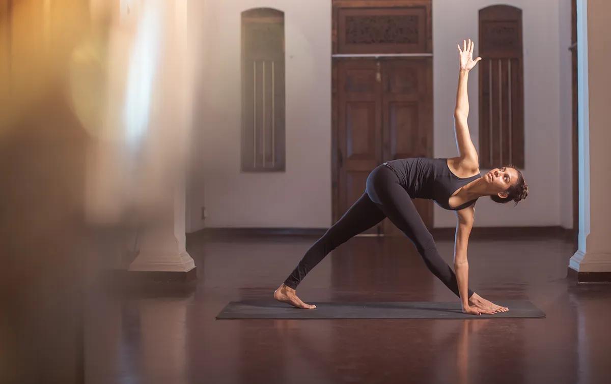 有瑜伽教练证怎么兼职,兼职瑜伽教练的收入是怎么算的