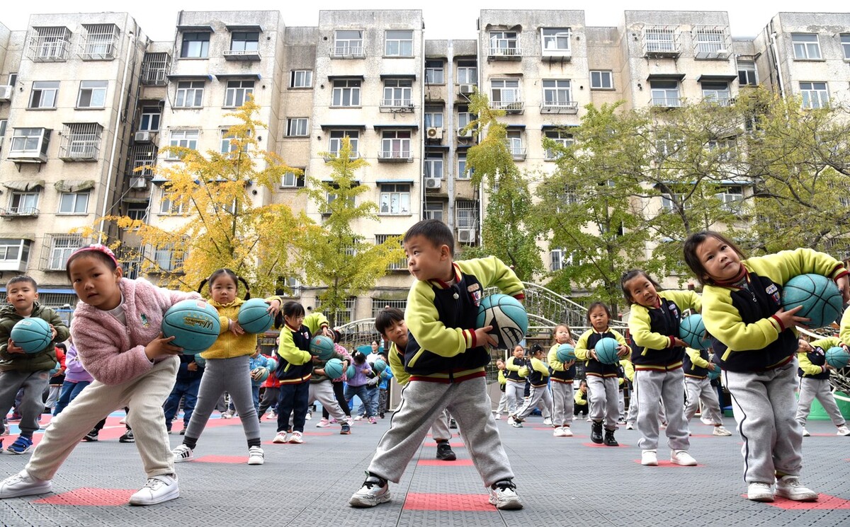 小学体育小篮球校本教材,小学体育小篮球教案