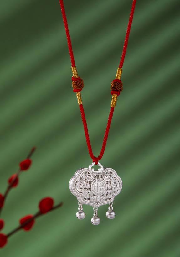 宝宝满月送妈妈什么好,宝宝满月送什么礼物比较好