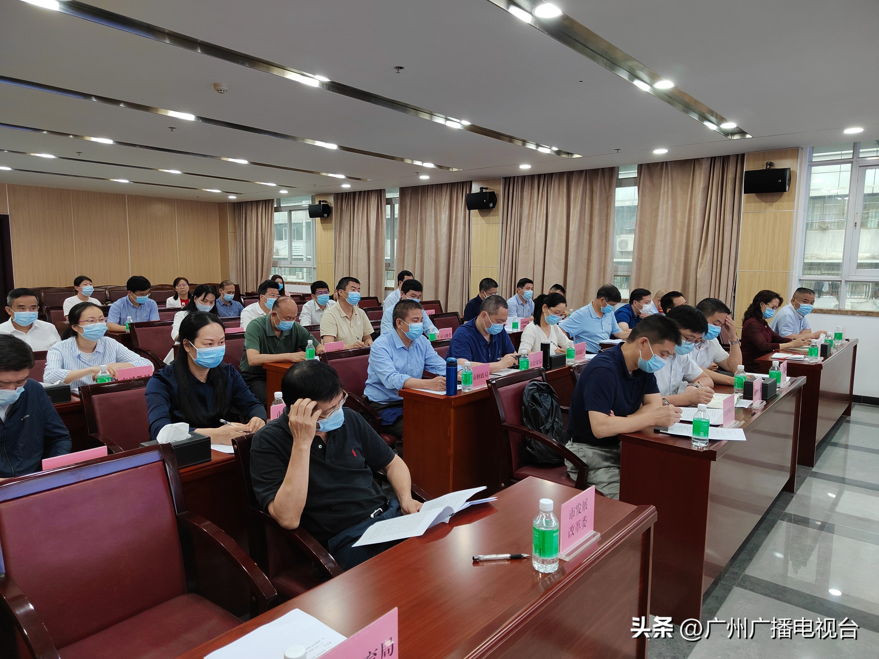 严防高考作弊,广州高考考点均配智能安检门