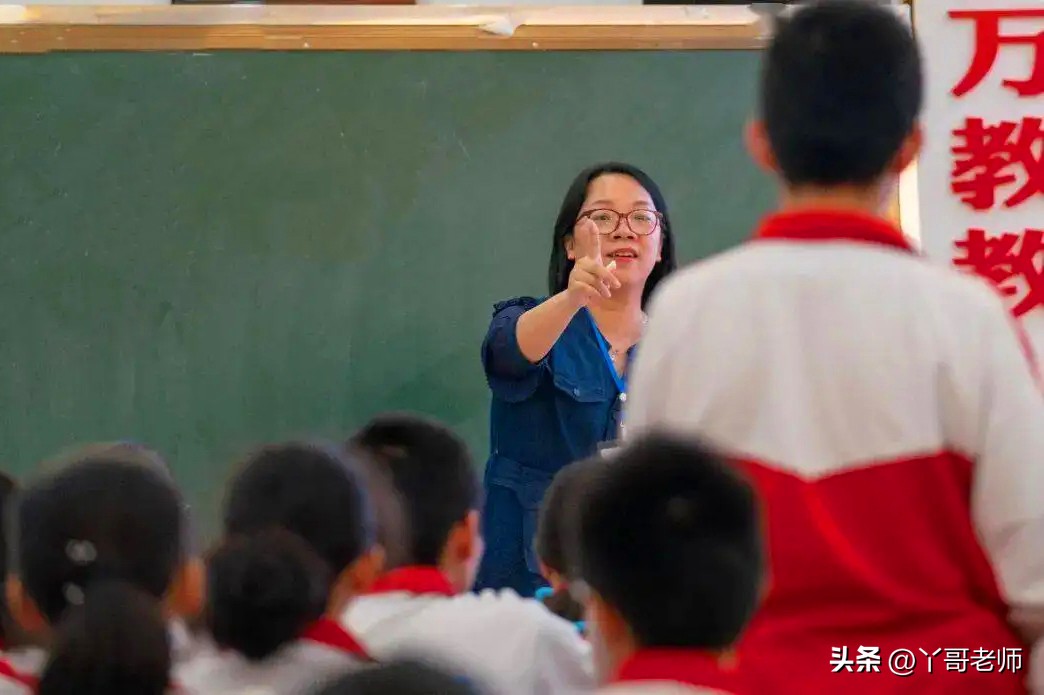 作为生物老师所面临的职业环境,生物教师的出路