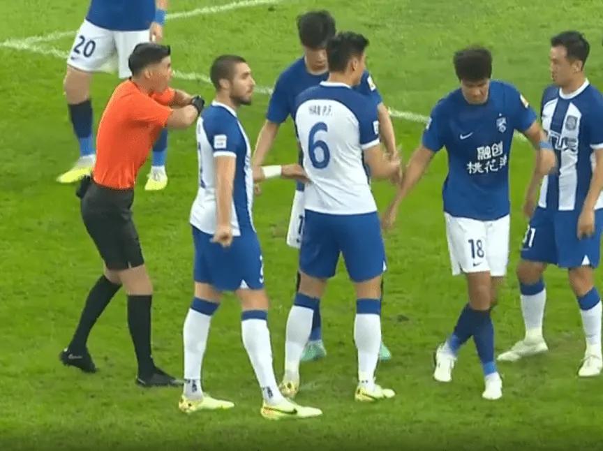 中超天津津门虎1-1武汉三镇,武汉三镇半场1比1天津津门虎