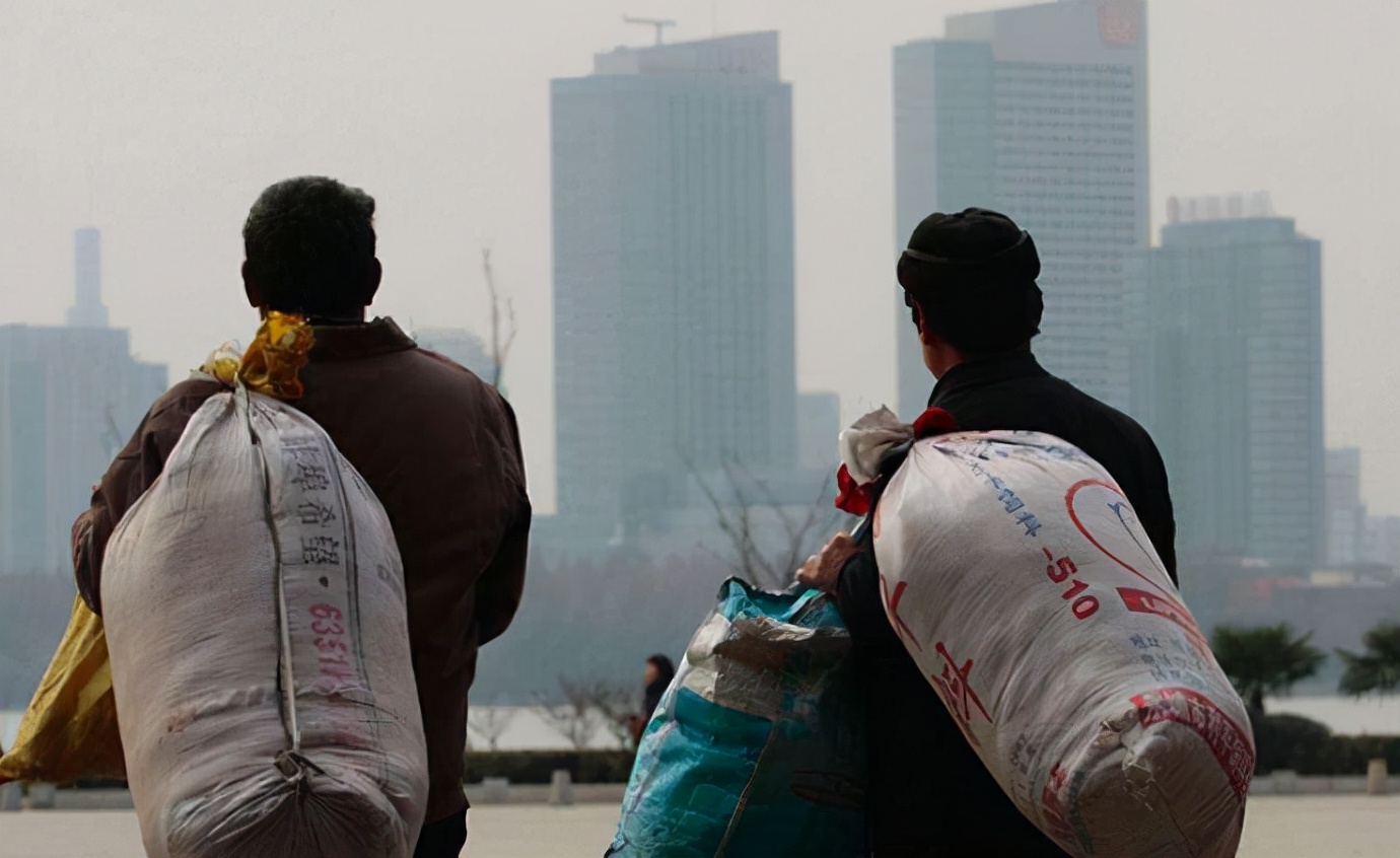 四川小伙在巴西乞讨,四川小伙子在巴西乞讨视频