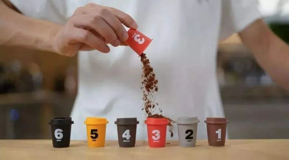 空无一人的网红店,设计控必看01|“三顿半”原力飞行概念店