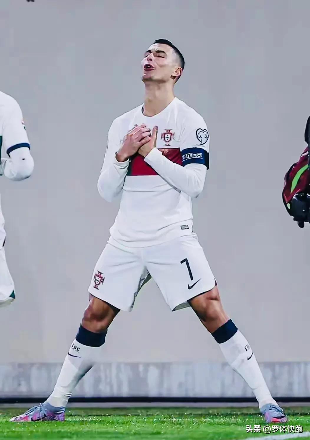 c罗又进球了,c罗世界杯跳水原视频无字幕水印