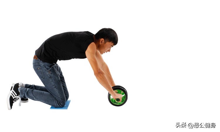 新手初学健腹轮如何做动作,初学健腹轮最基本的方法