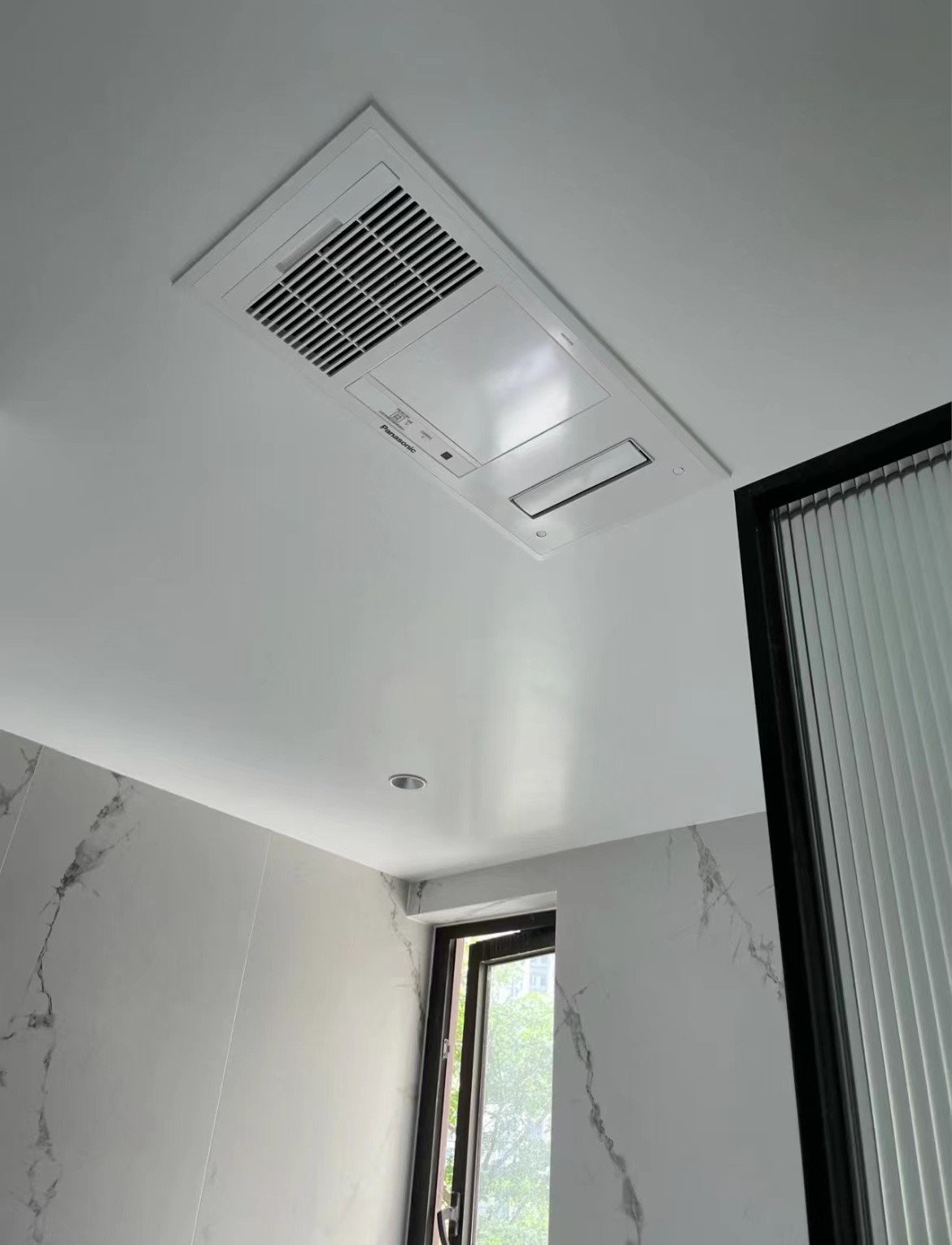 浴霸风暖好用还是灯暖好用,浴霸风暖效果好还是灯暖好