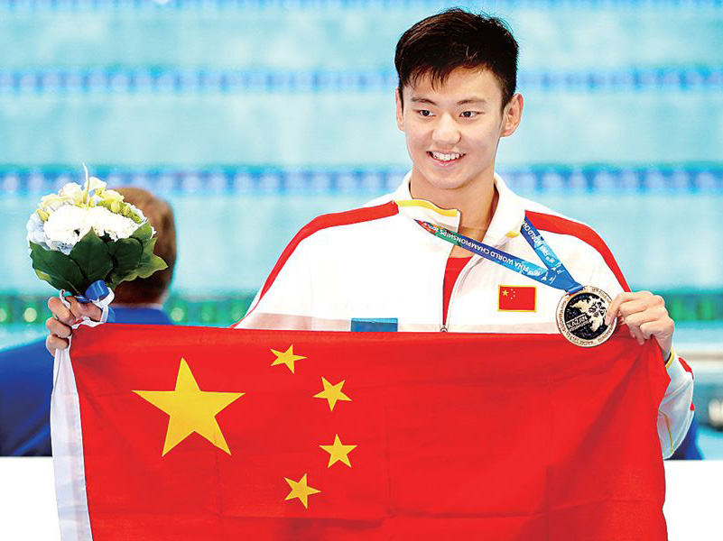 惊艳泳坛宁泽涛26岁退役现状,宁泽涛从泳坛退役后转战高尔夫