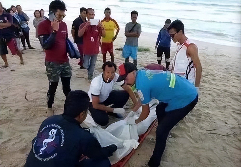 游客疑被不明鱼类咬伤的猜测,游客在海边被不明生物咬伤