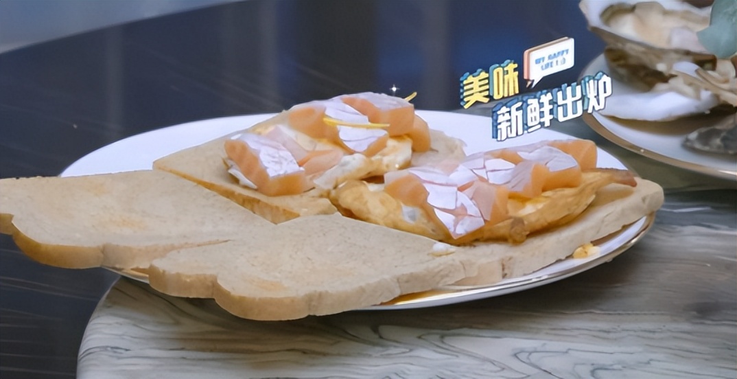 炫富一姐李湘：早餐花7000元，富养女儿惹争议，被王岳伦戴绿帽