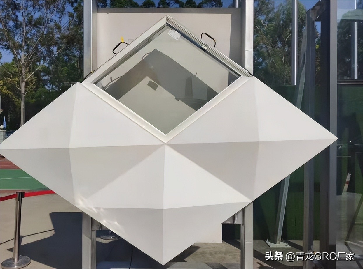 适合外墙干挂的grc板厚度,uhpc外墙挂板和grc挂板的区别