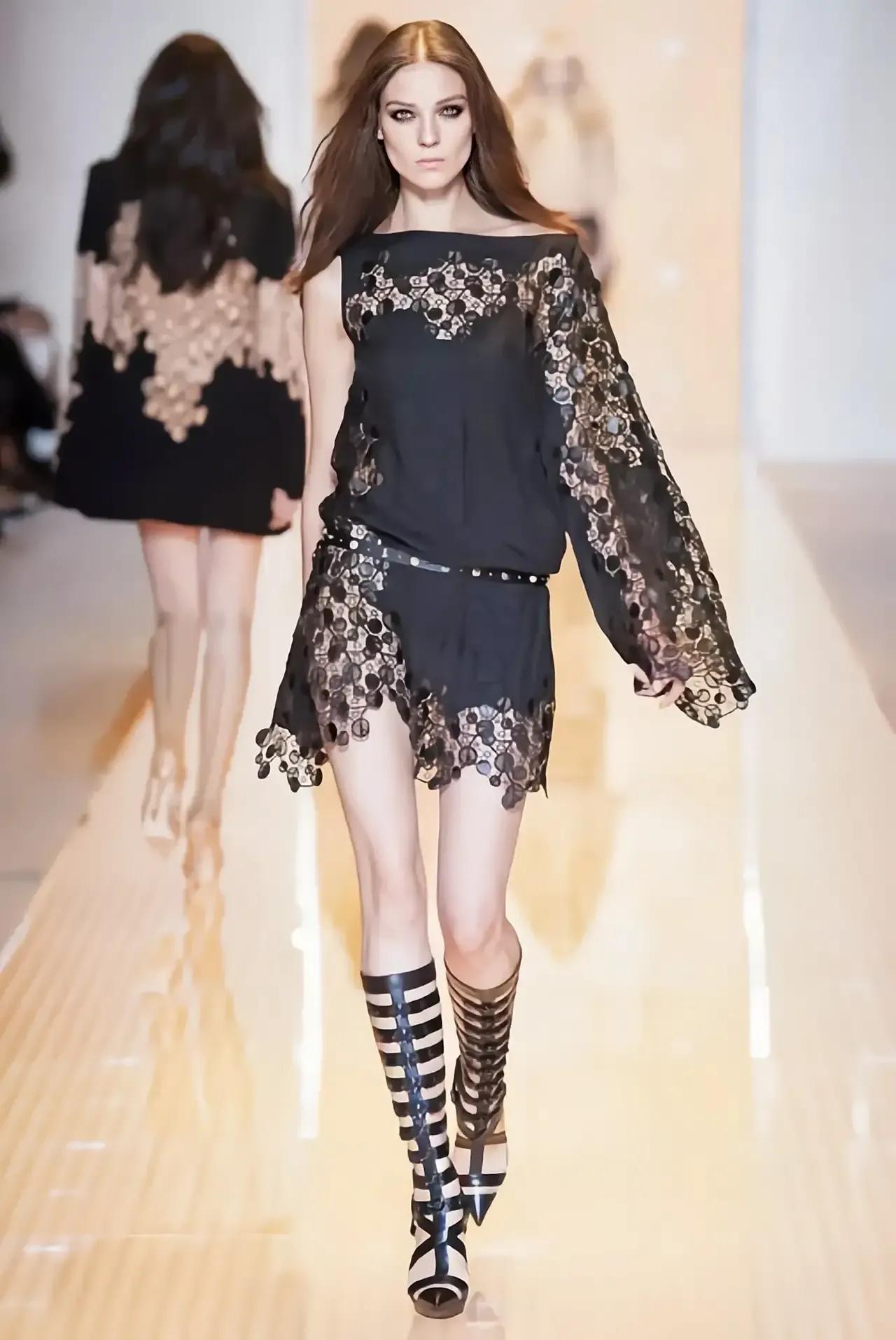 范思哲2023春夏秀场开场视频,范思哲时装秀场秋系列视频