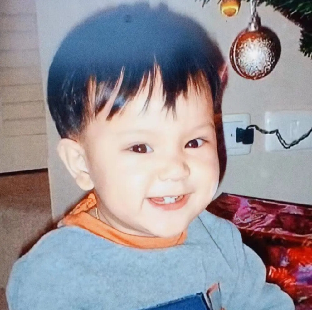 他泰一眼万年的外观2：南农的酒窝，呆的喉结，普明的耳边痣