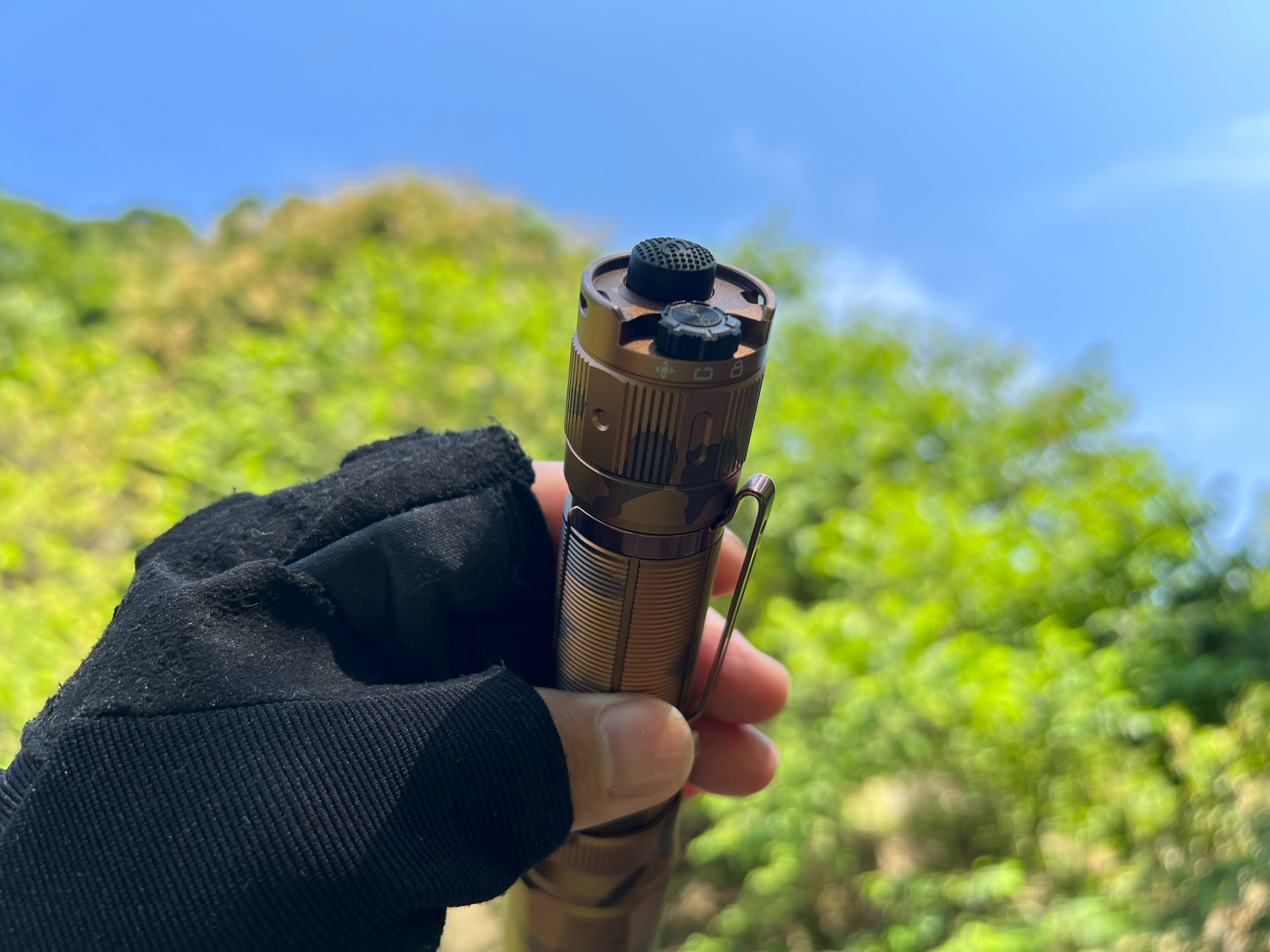 fenix手电测评tk35,fenixtk20uev2.0战术手电