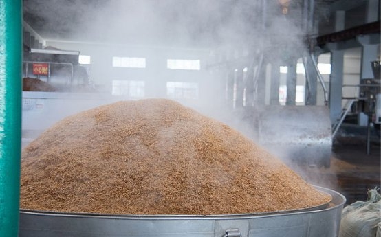 品一杯好酒享一刻惬意人生,人民小酒品评